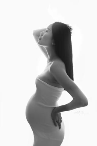 Sessão fotográfica de gravida com estilo elegante de princesa